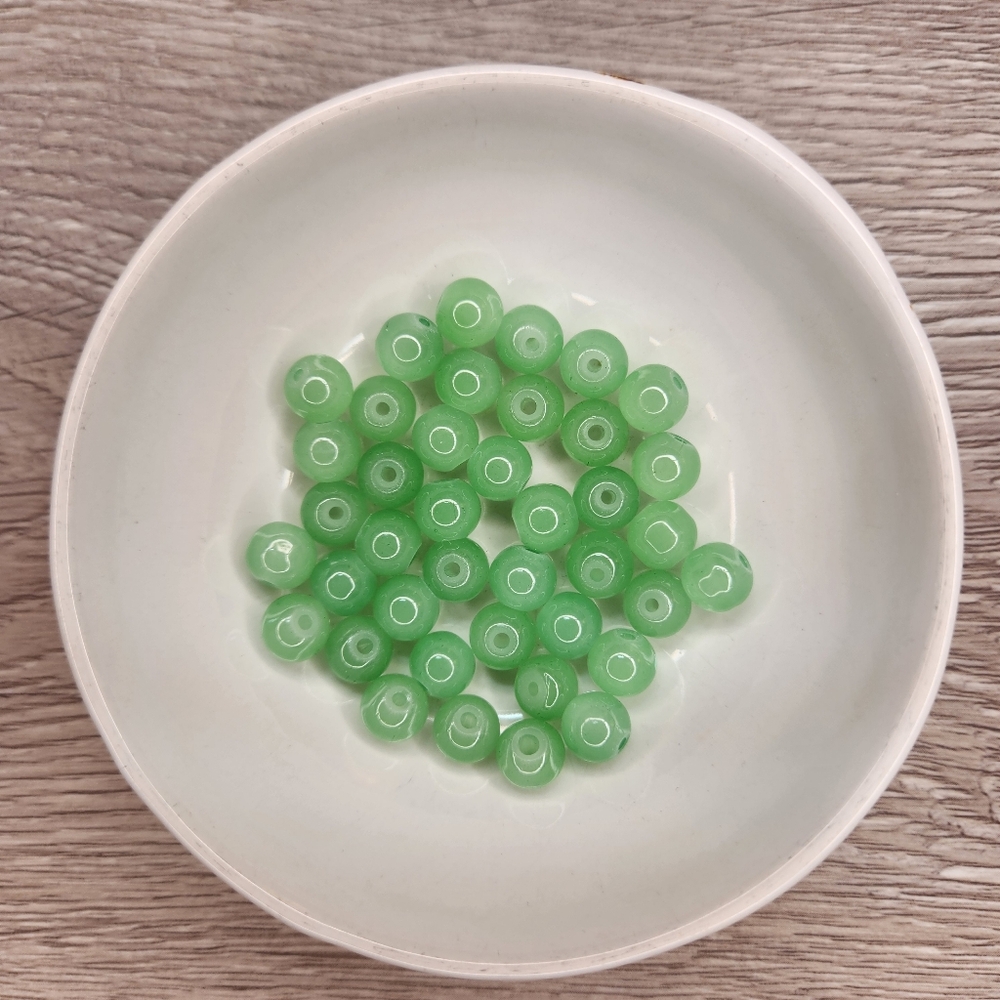Green Glass Beads 8mm Round 40 Bead Count #79